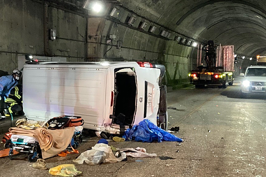 Xe chở 6 người Việt bị lật ở Nhật, một người tử vong