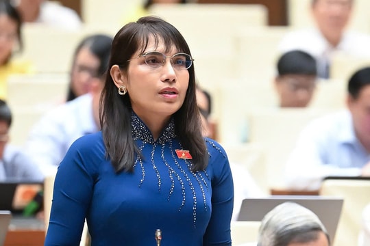 Không nên để người trẻ đắm chìm trong 'tổng tài bá đạo' trên mạng xã hội