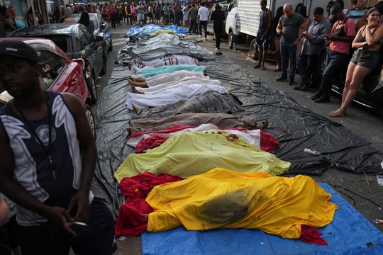 Người Brazil biểu tình sau cuộc đột kích băng đảng đẫm máu