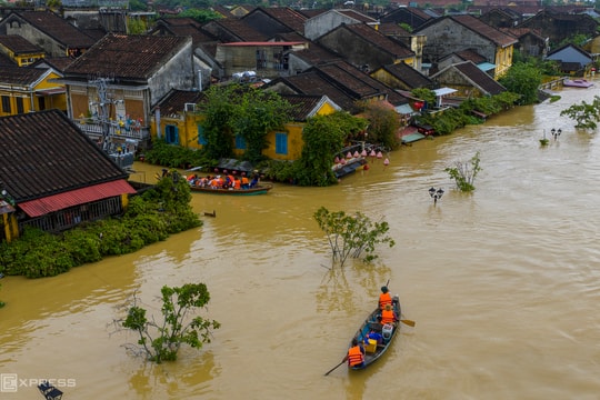 14 người chết, 90 xã phường ở miền Trung bị ngập