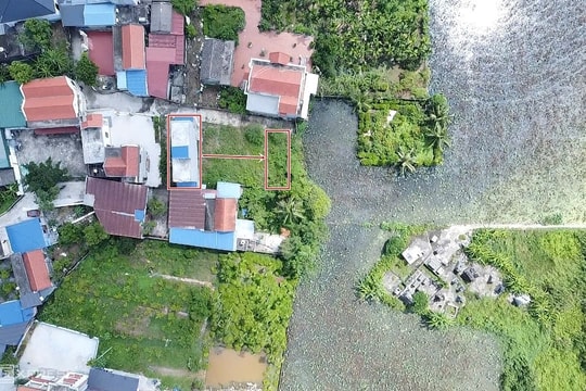 'Thần đèn' di dời căn nhà xây nhầm trên đất người khác