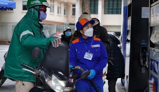 Giá xăng dầu đồng loạt tăng mạnh, có mặt hàng tăng tới 1.318 đồng/lít