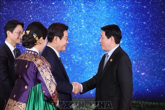 Chủ tịch nước dự chiêu đãi chào mừng lãnh đạo các nền kinh tế APEC