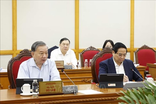 Bộ Chính trị kết luận về kết quả hoạt động chính quyền địa phương 2 cấp