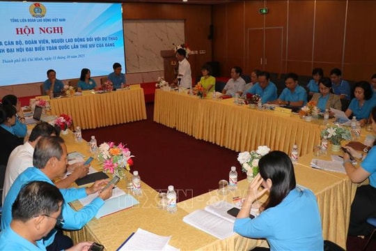 Phát huy trí tuệ, trách nhiệm của người lao động trong xây dựng Đảng