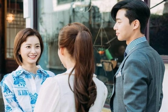 Vợ luôn khen cô hàng xóm mới đến, tôi tá hỏa khi em sang chơi nhà