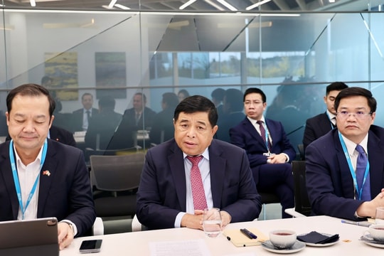 Phó thủ tướng đề nghị tập đoàn bán dẫn Anh mở trung tâm R&D tại Hòa Lạc