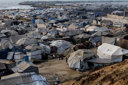 Cuộc sống cùng cực dưới những túp lều tạm ở Gaza