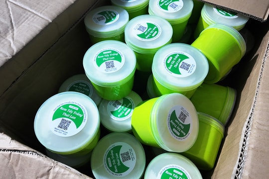 'Công xưởng' sản xuất mỹ phẩm giả ở TP HCM bị phát hiện