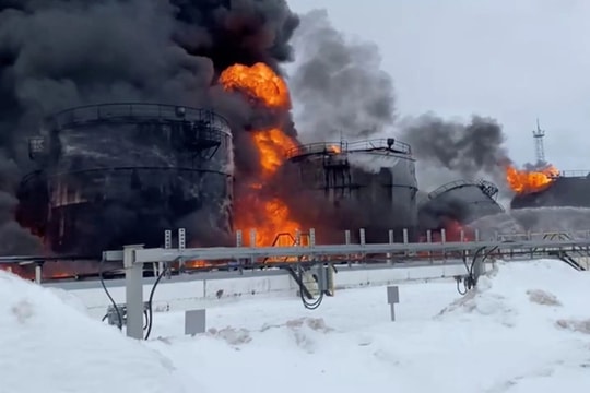 'Vũ khí trong bóng đêm': Máy bay không người lái Ukraine khiến Nga lo sợ