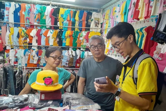 ‘Ngành Thuế - 60 ngày cao điểm chuyển đổi từ thuế khoán sang kê khai’