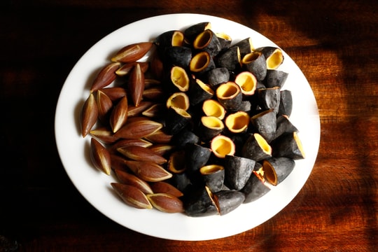 Thịt ba chỉ rang trám đen