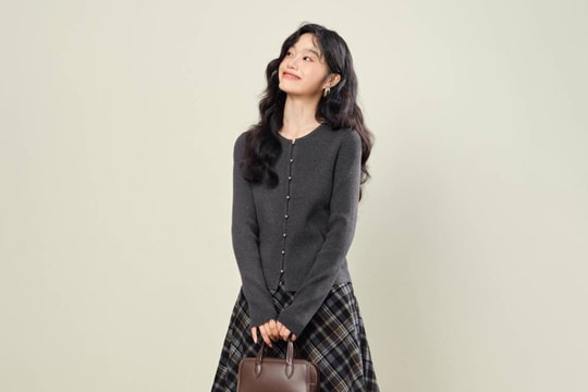 10 kiểu mặc áo khoác len đi làm