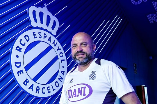 Tài xế xe bus 'chở' Espanyol vào top 5 La Liga