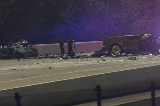 Ôtô chạy ngược chiều đấu đầu xe bán tải, hai tài xế thiệt mạng