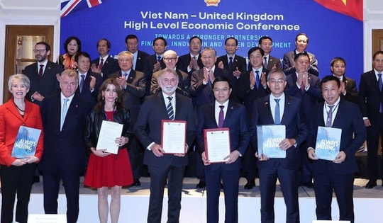 Tổng Bí thư chứng kiến trao hơn 20 thỏa thuận hợp tác Việt Nam - Anh trị giá hàng chục tỉ USD
