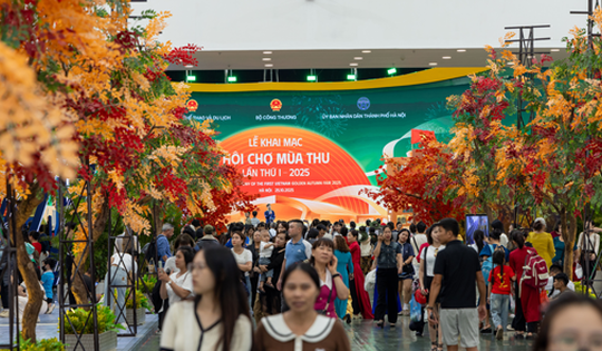 Bùng nổ mua sắm tại "siêu" hội chợ quốc gia