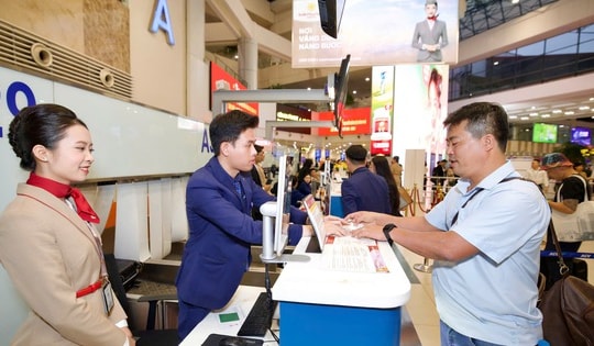 Sun PhuQuoc Airways khai thác chuyến bay thương mại đầu tiên