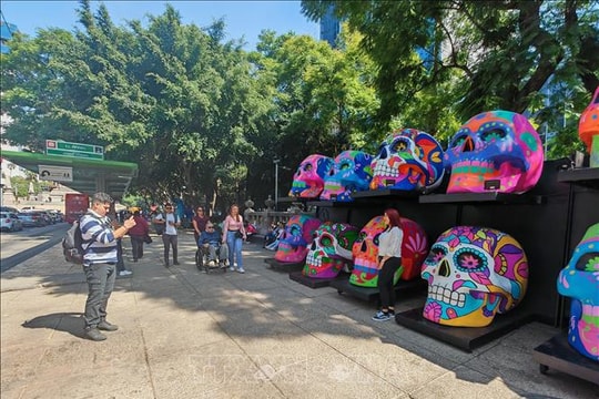 Mexico đón hơn 1,6 triệu du khách dịp Lễ 'Ngày Người chết'