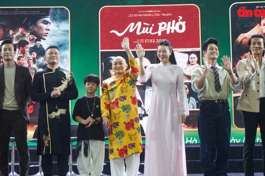 ‘Mùi phở’, ‘Mưa đỏ’, ‘Tử chiến trên không’: Ba sắc màu điện ảnh Việt hội tụ trong không gian Hội chợ Mùa Thu