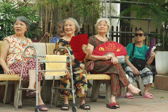 Chuyên gia: Việt Nam có 'chìa khóa vàng' cho vấn đề dân số già