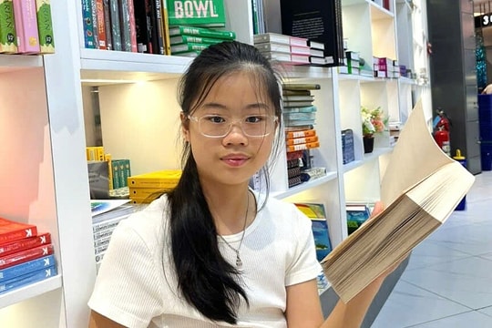 Cô bé 10 tuổi đạt 8.5 IELTS trong lần thi đầu tiên