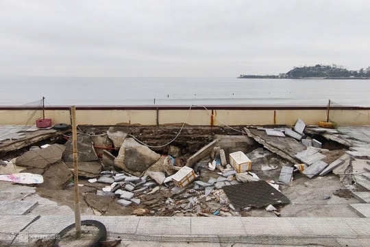 Kè biển Đồ Sơn nứt vỡ