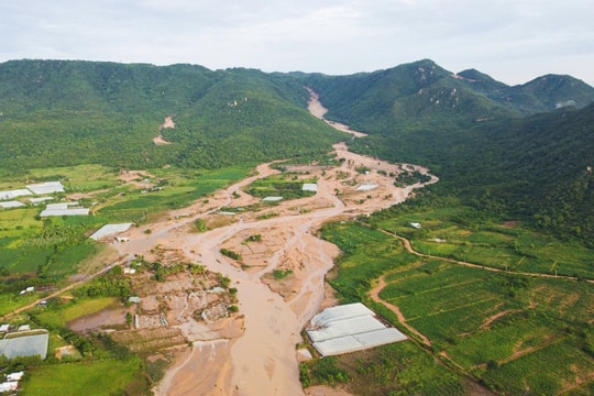 Hồ bị vỡ ở Lâm Đồng chứa 900.000 m3 nước, không có giấy phép