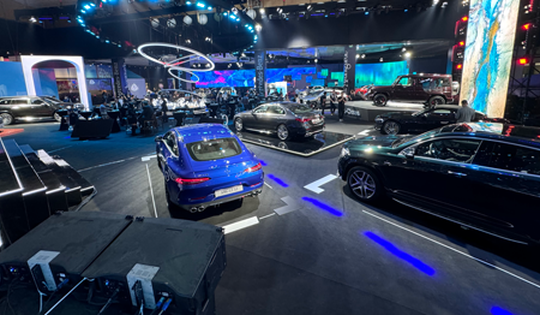 Hãng ô tô đua nhau "ra riêng"