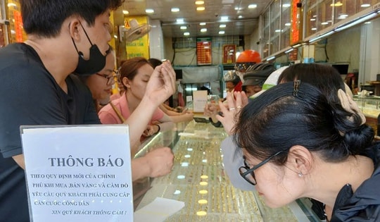 Giá vàng tăng – giảm chóng mặt