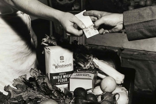 Tem phiếu thực phẩm ở Mỹ có từ bao giờ?