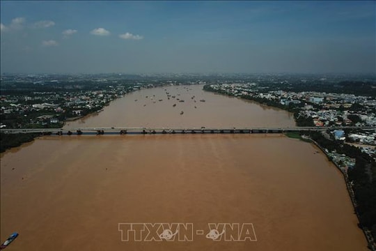 Triều cường kết hợp thủy điện xả lũ, nguy cơ ngập hạ du sông Đồng Nai