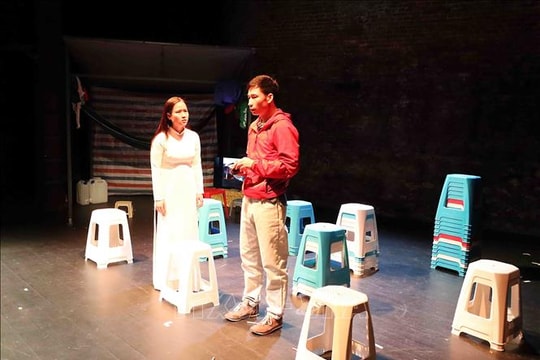 'Tuyết rơi ở Sài Gòn' - Khi hơi thở phương Nam chạm vào tuyết trắng phương Bắc