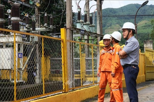 Đà Nẵng: Nước lũ dâng cao trở lại, nhiều nơi bị cắt điện để đảm bảo an toàn