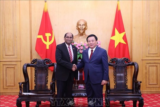 Tăng cường hợp tác nghiên cứu chính sách và đào tạo, bồi dưỡng cán bộ