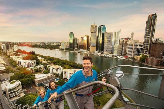 48 giờ ở Brisbane: Leo cầu thép, ra đảo cho cá heo ăn