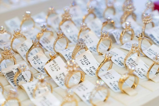 Sàn giao dịch vàng hoạt động ra sao trong giai đoạn đầu?