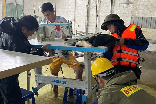 Mệt mỏi vì lũ kéo dài