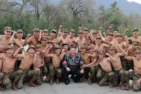 Ông Kim Jong-un thị sát quân đoàn đặc nhiệm từng chiến đấu ở Nga