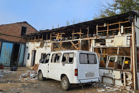 Nga phóng loạt tên lửa Kinzhal, sân bay Ukraine nghi trúng đòn