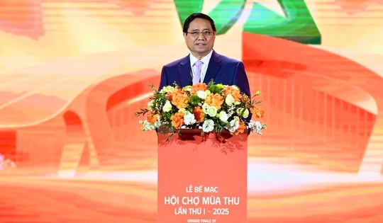Thủ tướng: Hội chợ Mùa Thu là "một bức họa sinh động về sức sống của hàng hóa Việt Nam"