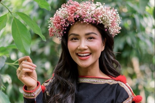 Cú sẩy chân của H'Hen Niê