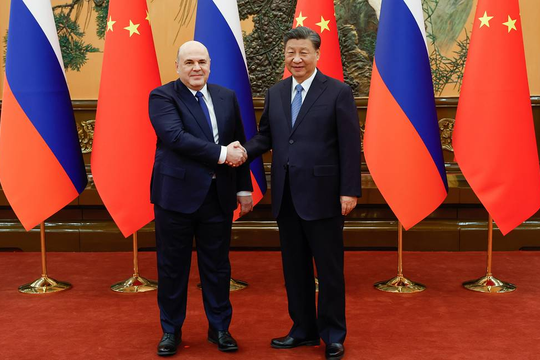 Chủ tịch Trung Quốc Tập Cận Bình hội đàm với Thủ tướng Nga tại Bắc Kinh