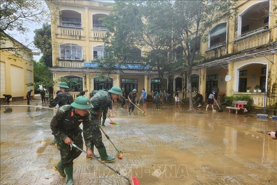Huế: Khẩn trương vệ sinh trường học, khôi phục diện mạo đô thị sau 'lũ chồng lũ'