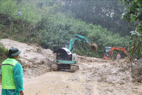 Cấp bách khắc phục giao thông trên các tuyến quốc lộ, cao tốc trọng điểm