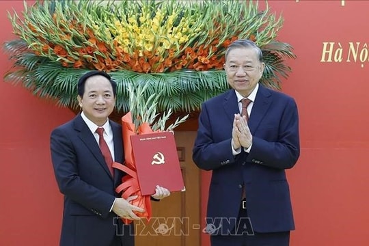 Đồng chí Trịnh Văn Quyết giữ chức Trưởng Ban Tuyên giáo và Dân vận Trung ương