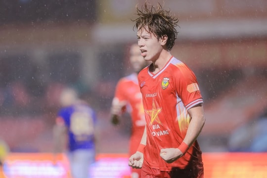 HLV Kim Sang-sik gọi hai cầu thủ Việt kiều cho SEA Games