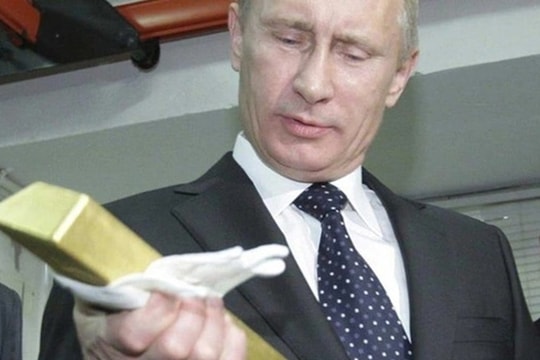 Tín hiệu gì từ việc Nga âm thầm gom lượng lớn vàng?