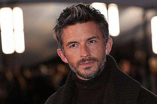 Jonathan Bailey là 'Người đàn ông quyến rũ nhất 2025'