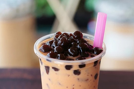 Bé trai 3 tuổi tử vong vì nghẹn hạt trân châu trong trà sữa